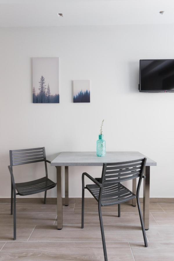 12 Reasons Why Metaxourgeio Aparthotel Athens Luaran gambar