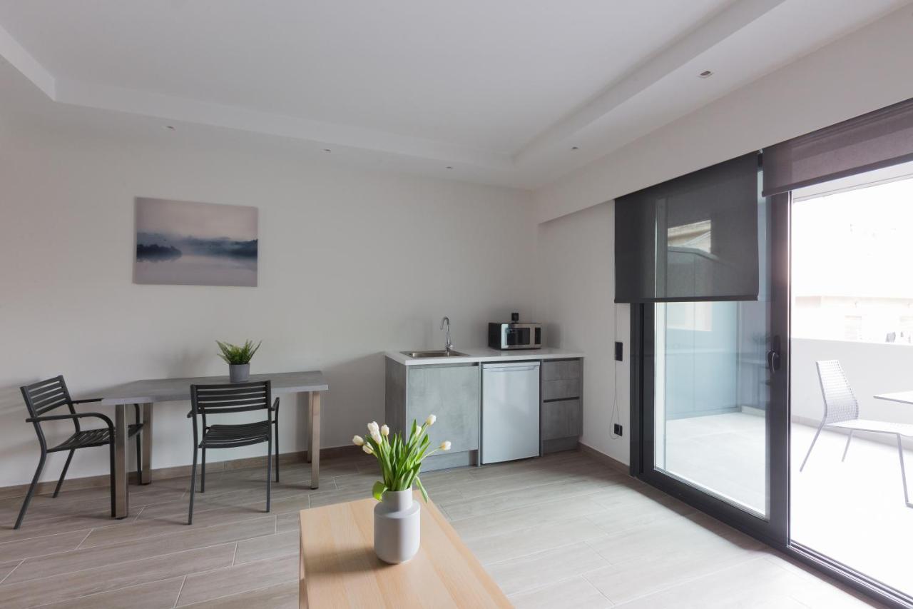 12 Reasons Why Metaxourgeio Aparthotel Athens Luaran gambar